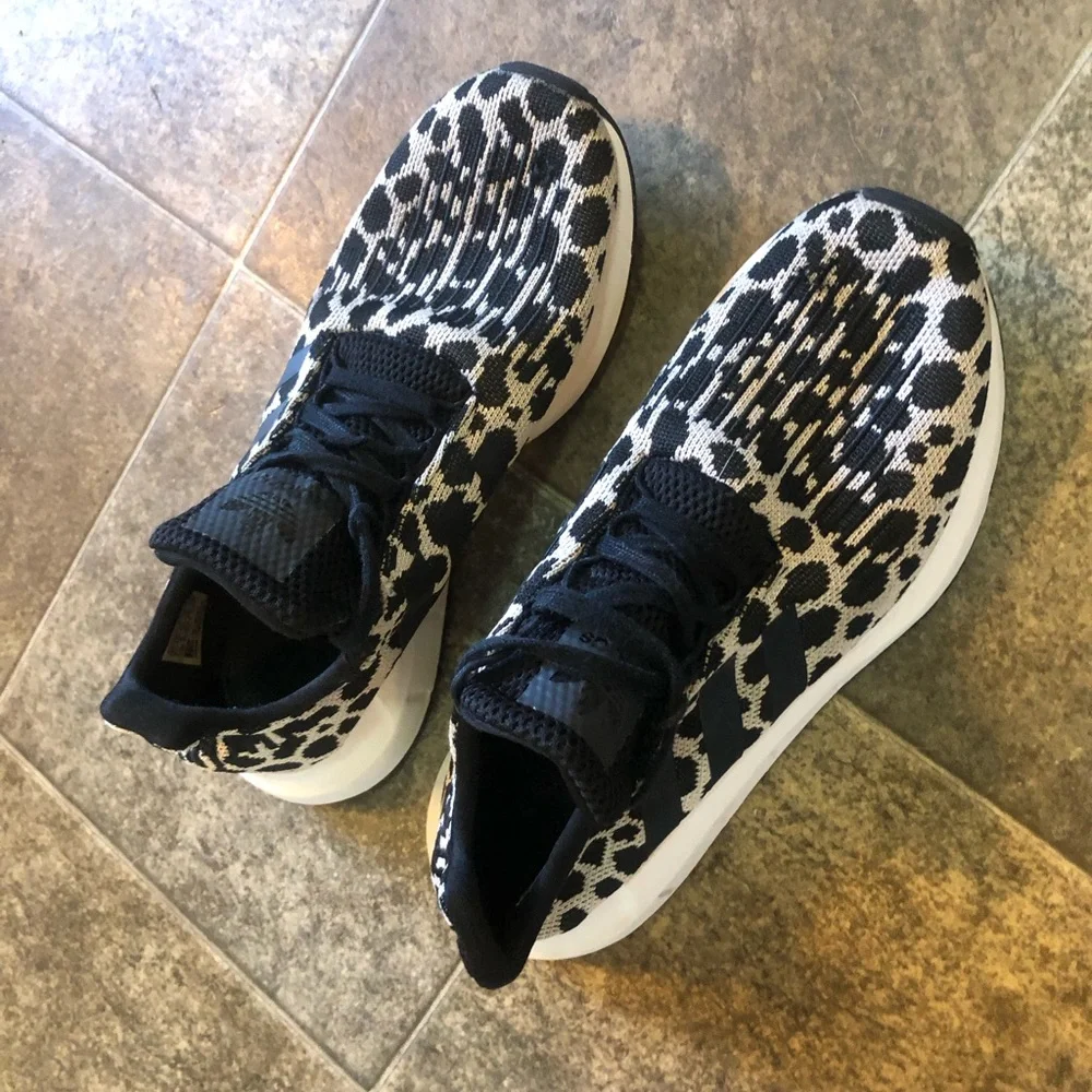 ADIDAS Originals Women's Swift Run Shoes